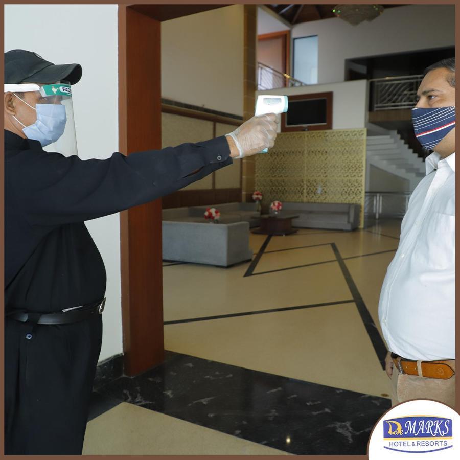 Dee Marks Airport & Hotel New Delhi