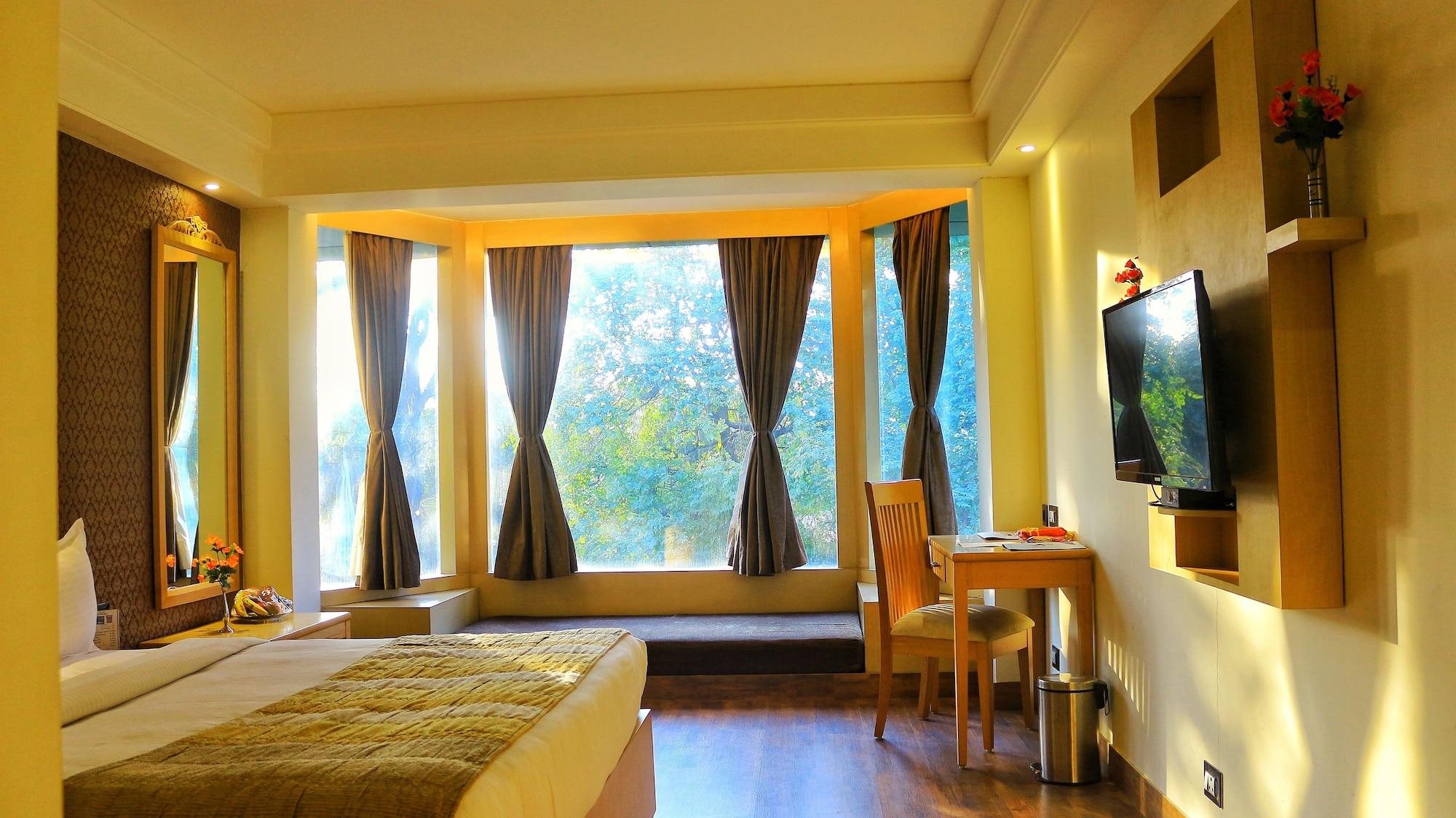Dee Marks Airport & Hotel New Delhi