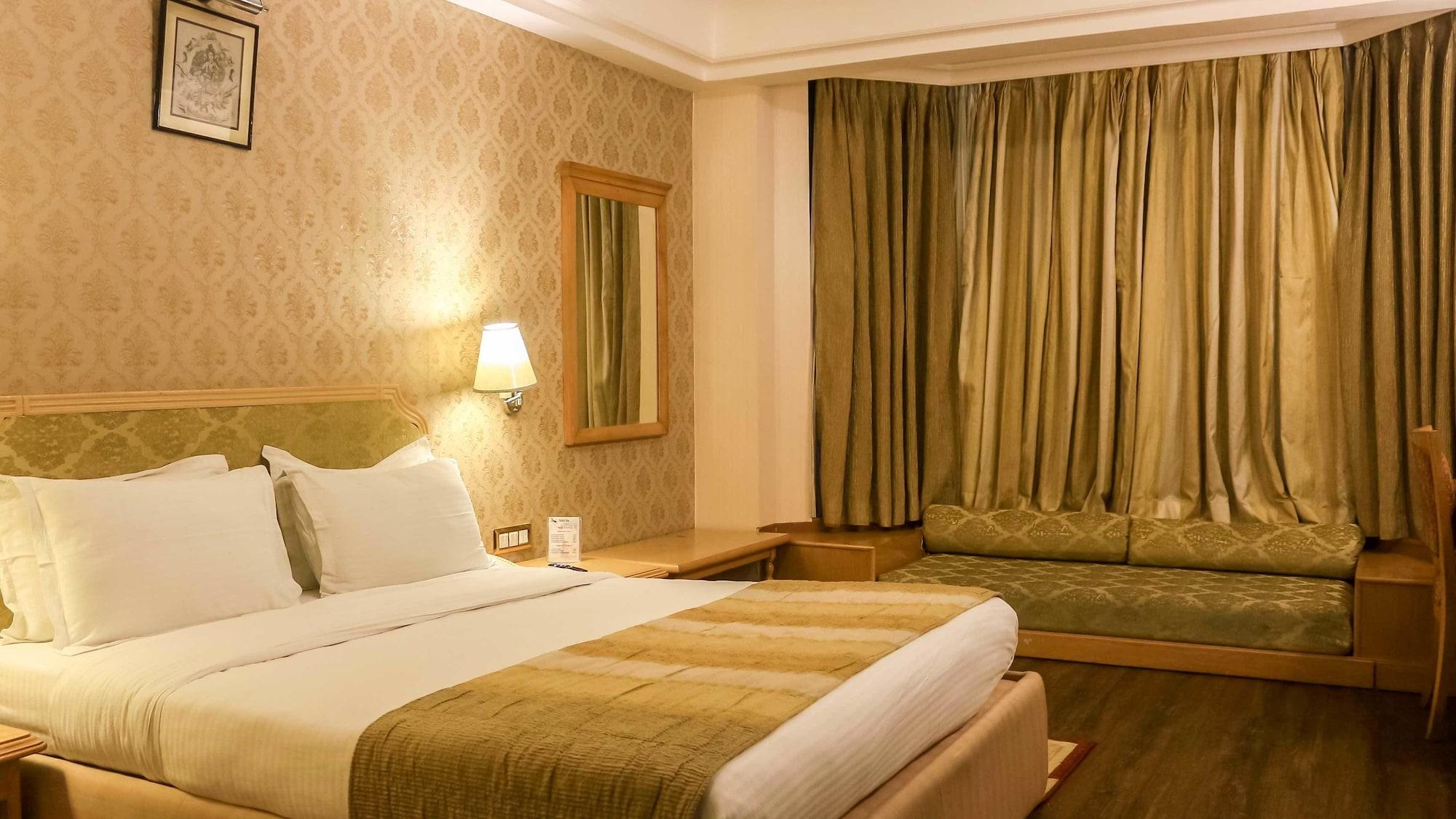 Dee Marks Airport & Hotel 4*