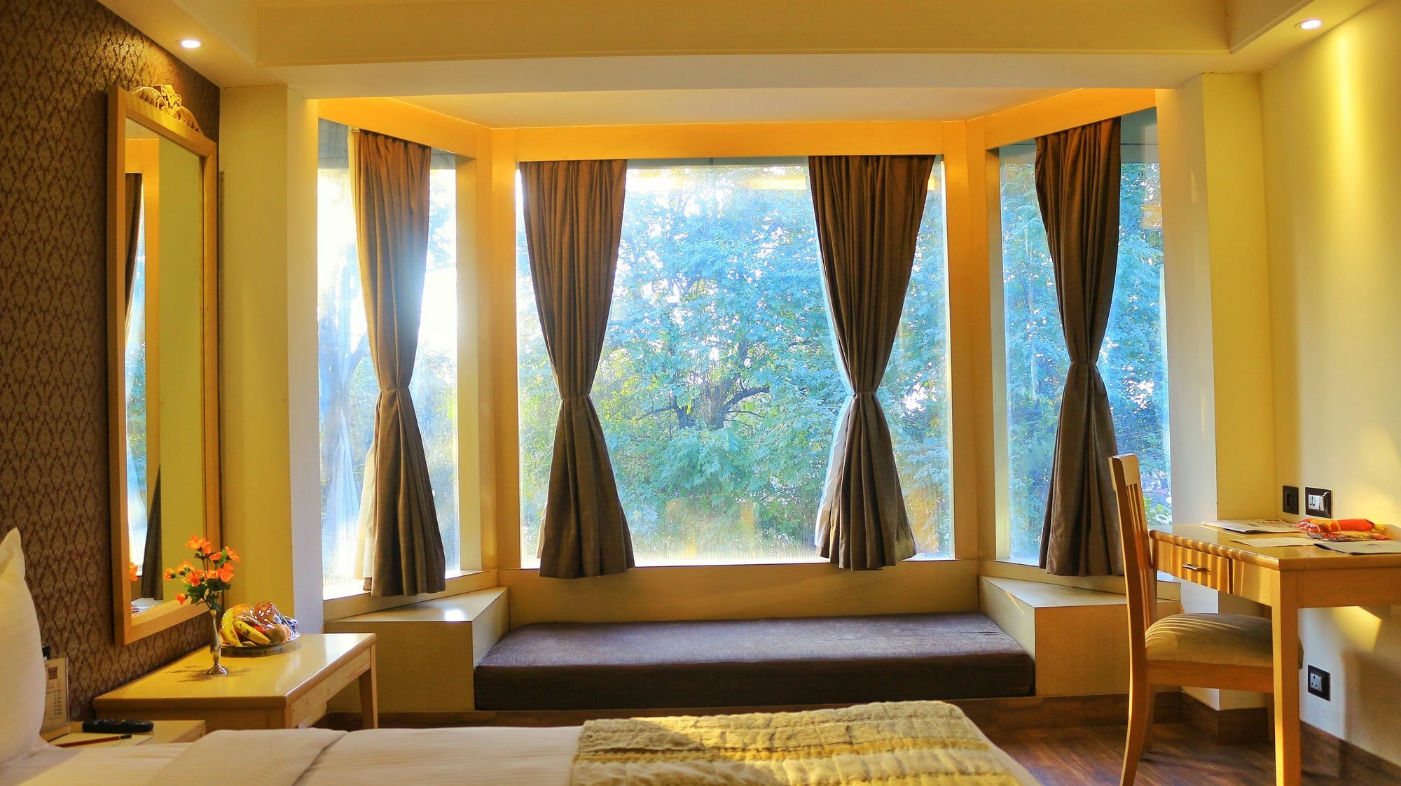 Hotel Dee Marks Airport & New Delhi