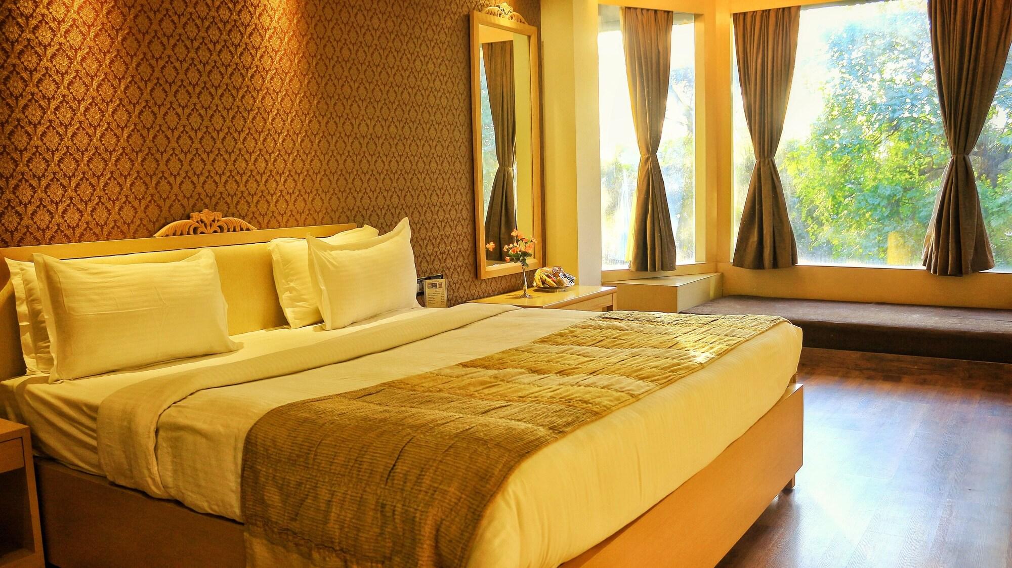 Dee Marks Airport & Hotel 4*